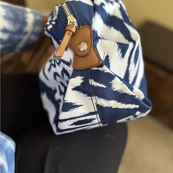 Stylish Navy Blue and White Ikat Patterned Women's Bag - Picture 6 of 8